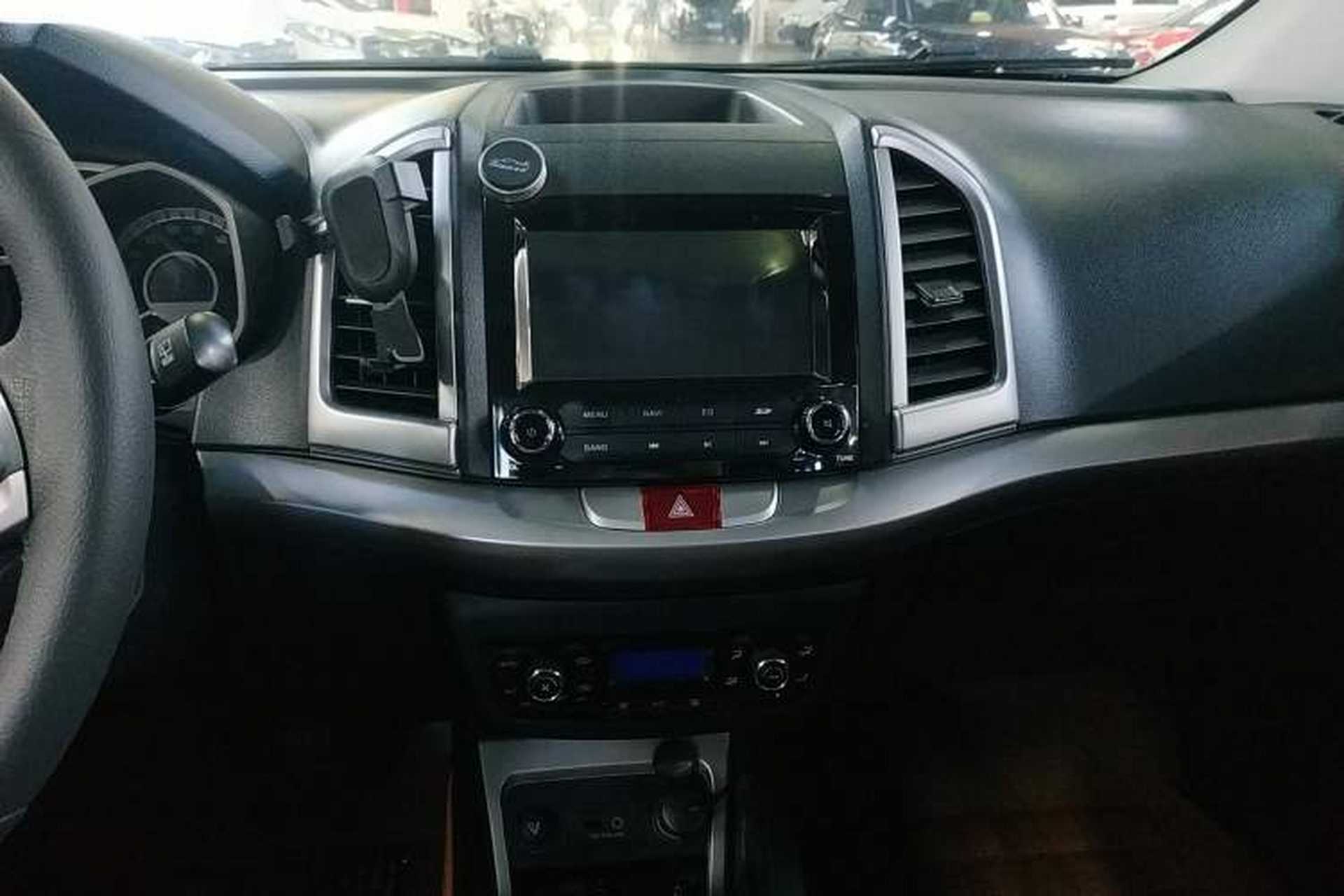 Used JAC Refine S3 2014 1.5L Manual Luxury Smart Model Audio And AC Panel