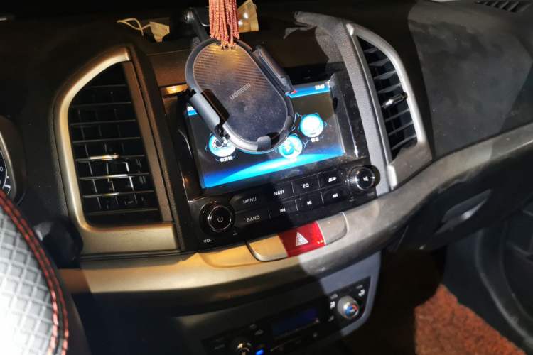 Used JAC Refine S3 2014 1.5L Manual Luxury Smart Model Audio And AC Panel