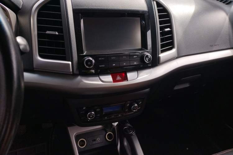 Used JAC Refine S3 2014 1.5L Manual Luxury Smart Model Audio And AC Panel