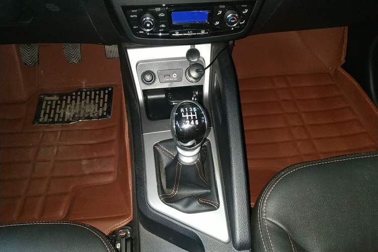 Used JAC Refine S3 2014 1.5L Manual Luxury Smart Model Gear Lever