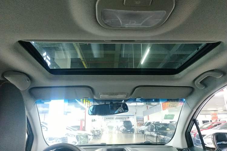 Used JAC Refine S3 2014 1.5L Manual Luxury Smart Model Headliner