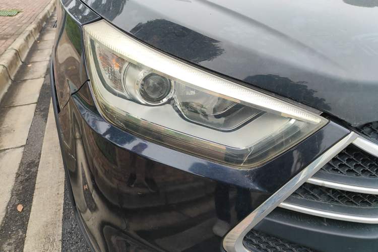 Used JAC Refine S3 2014 1.5L Manual Luxury Smart Model Right Front Headlight