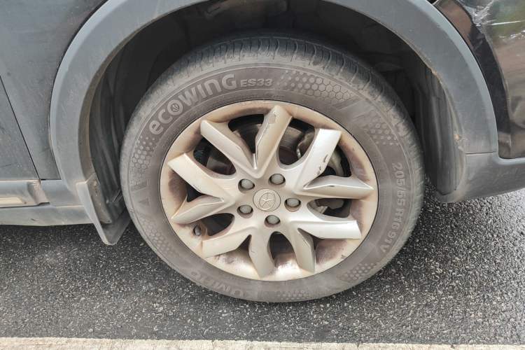 Used JAC Refine S3 2014 1.5L Manual Luxury Smart Model Right Front Wheel Hub