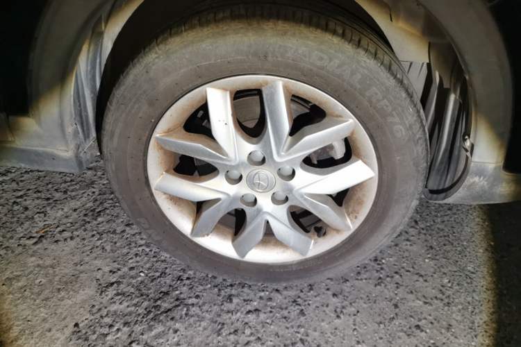 Used JAC Refine S3 2014 1.5L Manual Luxury Smart Model Right Front Wheel Hub