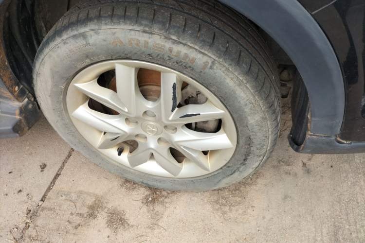 Used JAC Refine S3 2014 1.5L Manual Luxury Smart Model Right Front Wheel Hub