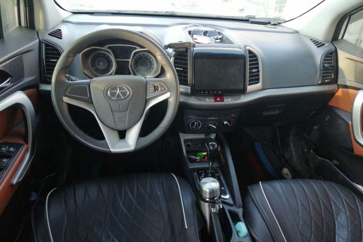 Used JAC Refine S3 2014 1.5L CVT Luxury Version Center Console