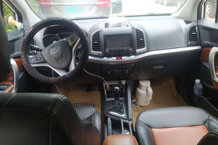 Used JAC Refine S3 2014 1.5L CVT Luxury Smart Model Center Console