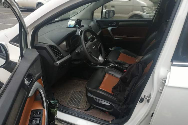 Used JAC Refine S3 2014 1.5L Manual Luxury Smart Model Driver Seat