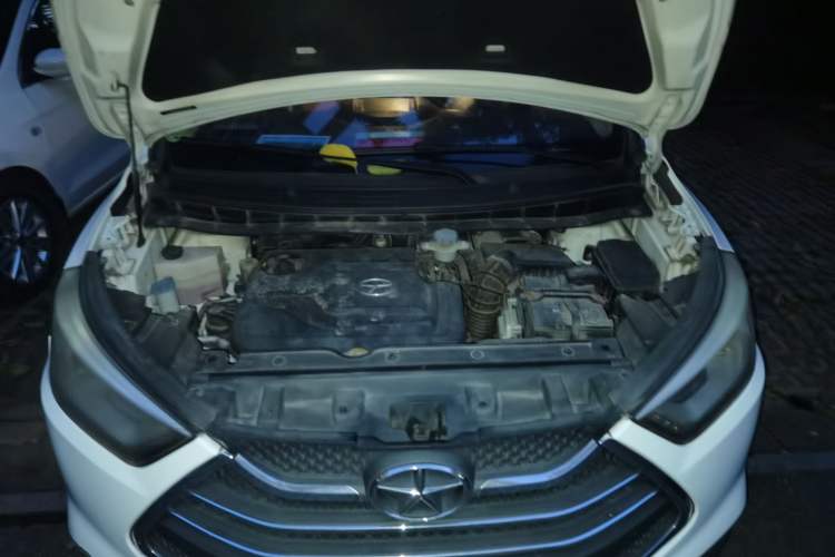 Used JAC Refine S3 2014 1.5L Manual Luxury Smart Model Engine Bay