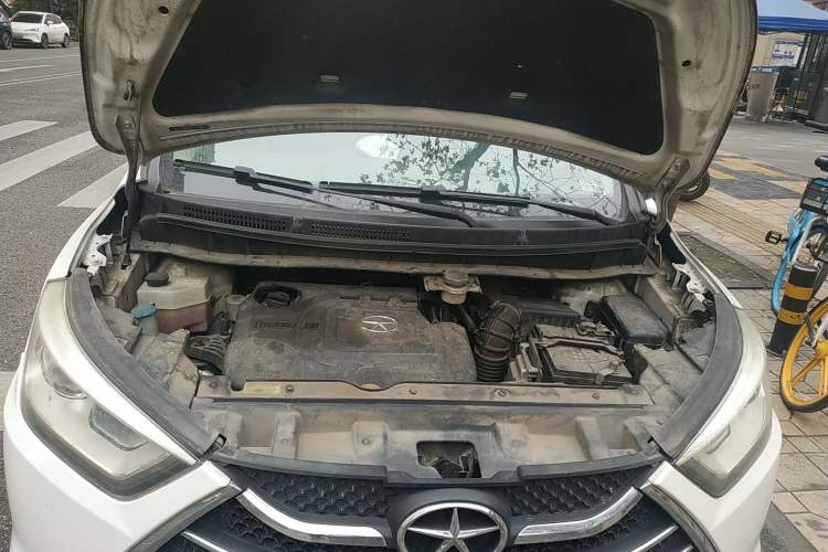 Used JAC Refine S3 2014 1.5L Manual Luxury Smart Model Engine Bay