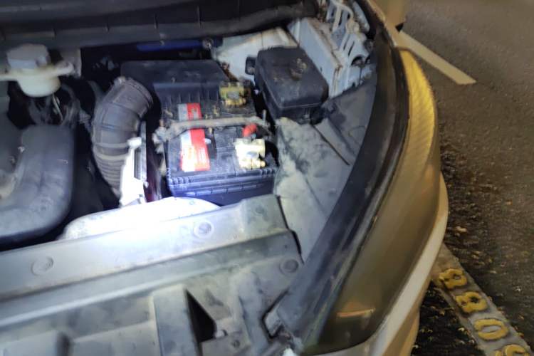 Used JAC Refine S3 2014 1.5L Manual Luxury Smart Model Engine Bay Left