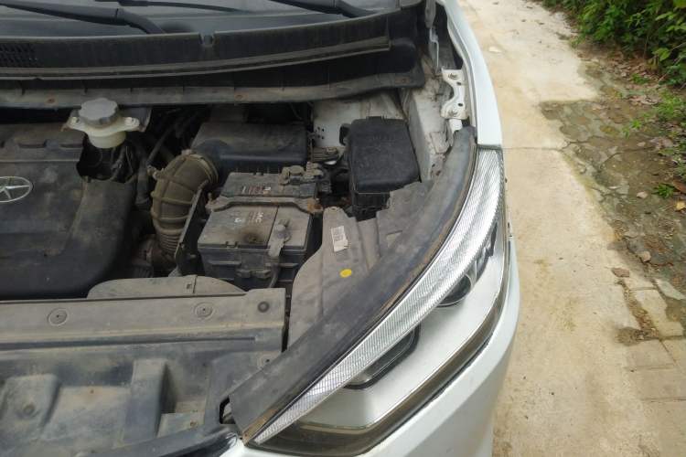Used JAC Refine S3 2014 1.5L CVT Luxury Smart Model Engine Bay Left