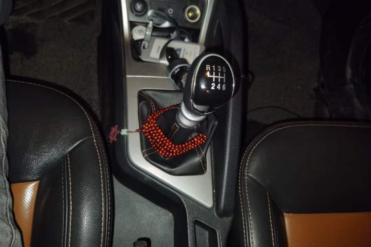 Used JAC Refine S3 2014 1.5L Manual Luxury Smart Model Gear Lever