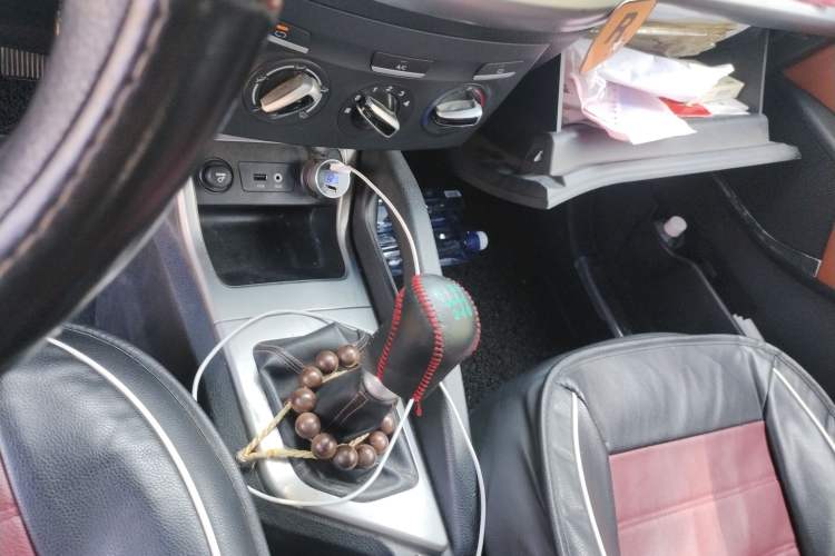 Used JAC Refine S3 2014 1.5L Manual Luxury Model Gear Lever