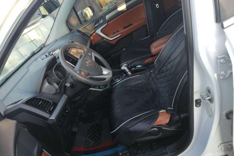 Used JAC Refine S3 2014 1.5L CVT Luxury Version Left Front Seat