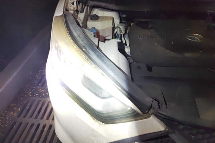 Used JAC Refine S3 2014 1.5L Manual Luxury Smart Model Right Front Headlight
