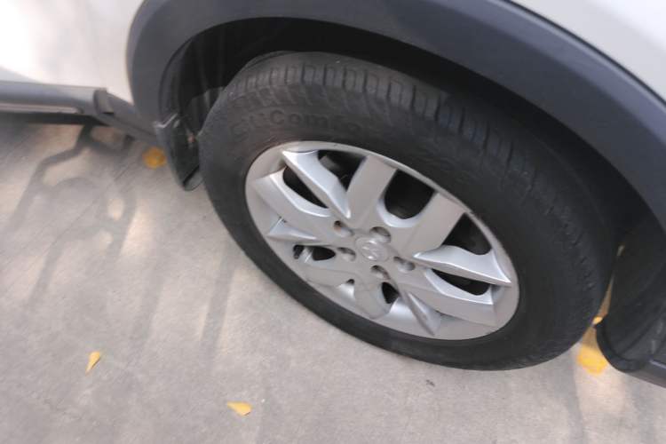 Used JAC Refine S3 2014 1.5L Manual Luxury Model Right Front Wheel Hub
