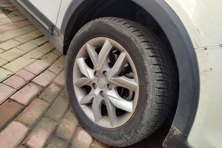 Used JAC Refine S3 2014 1.5L CVT Luxury Smart Model Right Front Wheel Hub