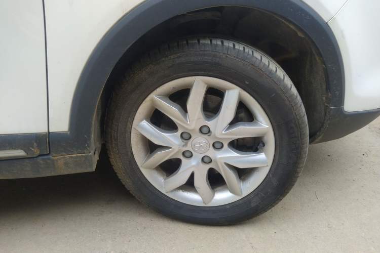 Used JAC Refine S3 2014 1.5L CVT Luxury Smart Model Right Front Wheel Hub