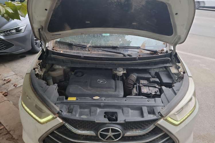 Used JAC Refine S3 2015 1.5L Manual Luxury Smart Deluxe Edition Engine Bay