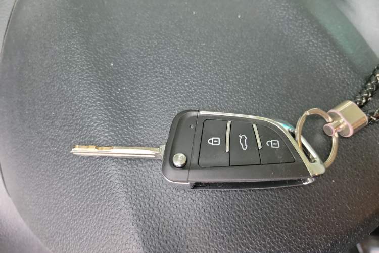 Used JAC Refine S3 2015 1.5L Manual Luxury Smart Deluxe Edition Vehicle Key
