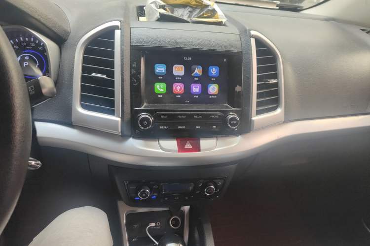 Used JAC Refine S3 2016 1.5L CVT Luxury Smart Version Audio And AC Panel