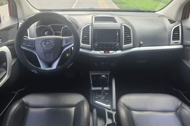 Used JAC Refine S3 2016 1.5L CVT Luxury Smart Version Center Console