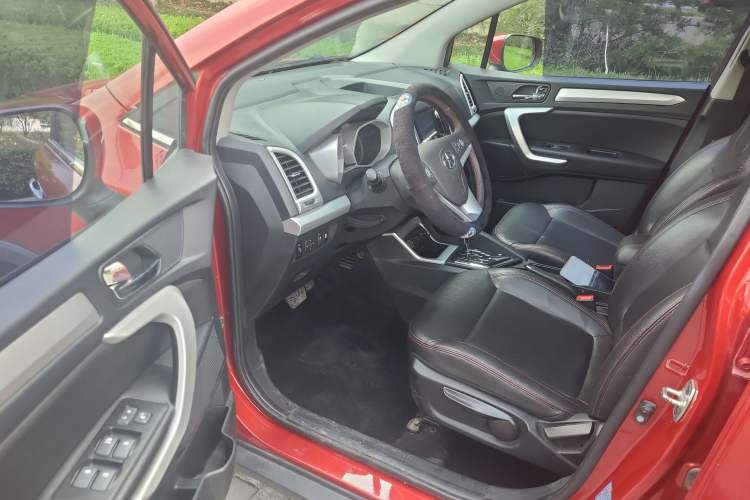 Used JAC Refine S3 2016 1.5L CVT Luxury Smart Version Driver Seat