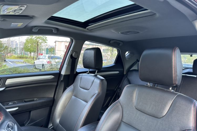 Used JAC Refine S3 2016 1.5L Manual Luxury Smart Version Headliner