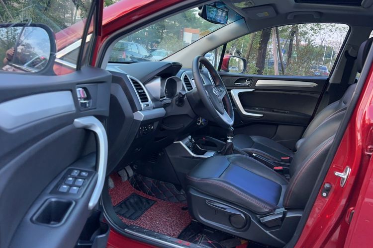 Used JAC Refine S3 2016 1.5L Manual Luxury Smart Version Interior 2