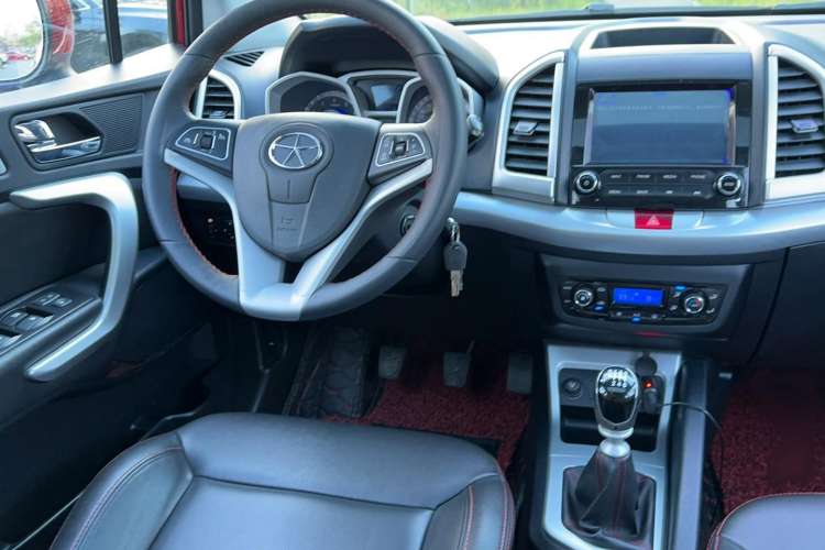Used JAC Refine S3 2016 1.5L Manual Luxury Smart Version Interior 4