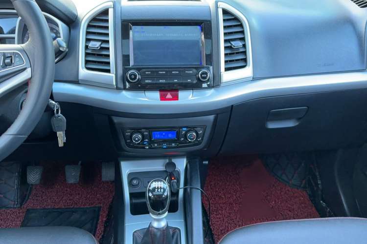 Used JAC Refine S3 2016 1.5L Manual Luxury Smart Version Interior 5