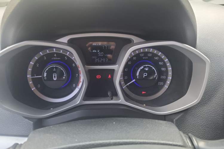 Used JAC Refine S3 2016 1.5L CVT Luxury Smart Version Odometer Close Up