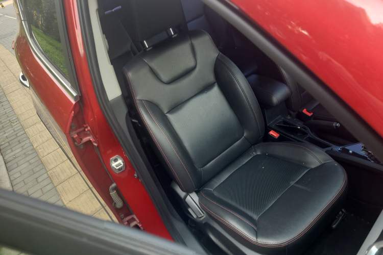 Used JAC Refine S3 2016 1.5L CVT Luxury Smart Version Right Front Seat