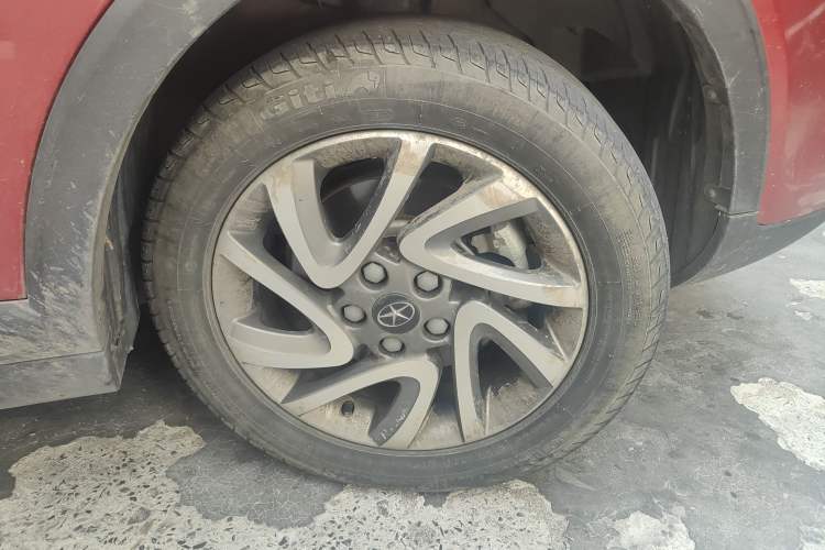 Used JAC Refine S3 2016 1.5L CVT Luxury Smart Version Right Front Wheel Hub