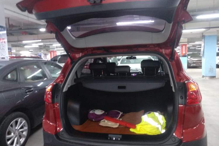 Used JAC Refine S3 2016 1.5L CVT Luxury Smart Version Trunk