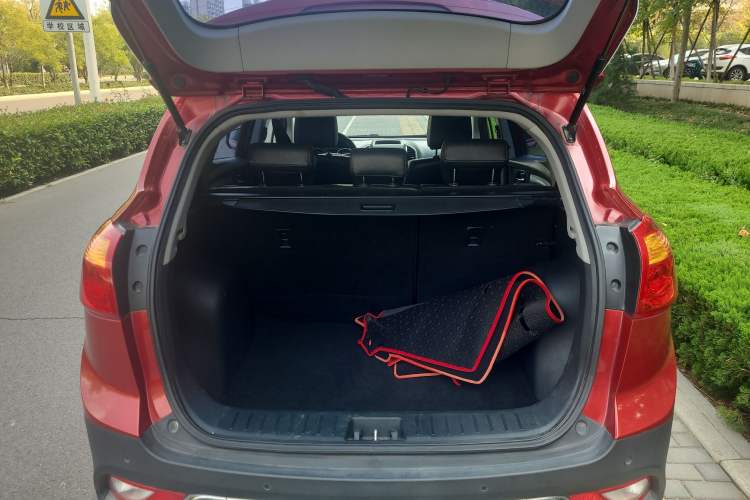 Used JAC Refine S3 2016 1.5L CVT Luxury Smart Version Trunk