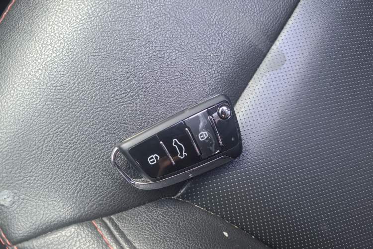 Used JAC Refine S3 2016 1.5L CVT Luxury Smart Version Vehicle Key