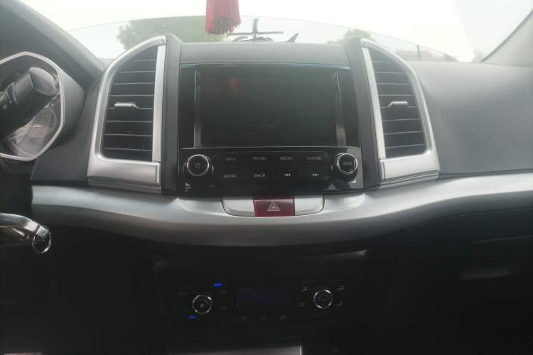 Used JAC Refine S3 2016 1.5L Manual Luxury Smart Premium Edition Audio And AC Panel