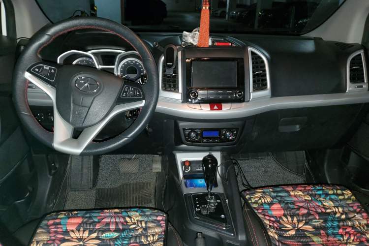 Used JAC Refine S3 2016 1.5L CVT Luxury Smart Premium Edition Center Console