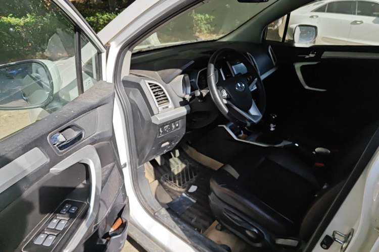 Used JAC Refine S3 2016 1.5L Manual Luxury Smart Version Driver Seat