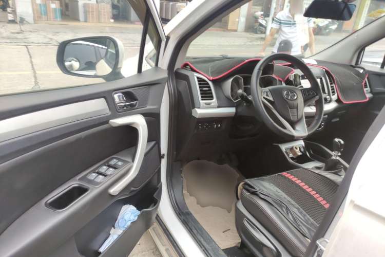Used JAC Refine S3 2016 1.5L Manual Luxury Smart Version Driver Seat
