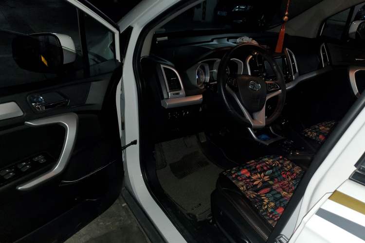Used JAC Refine S3 2016 1.5L CVT Luxury Smart Premium Edition Driver Seat