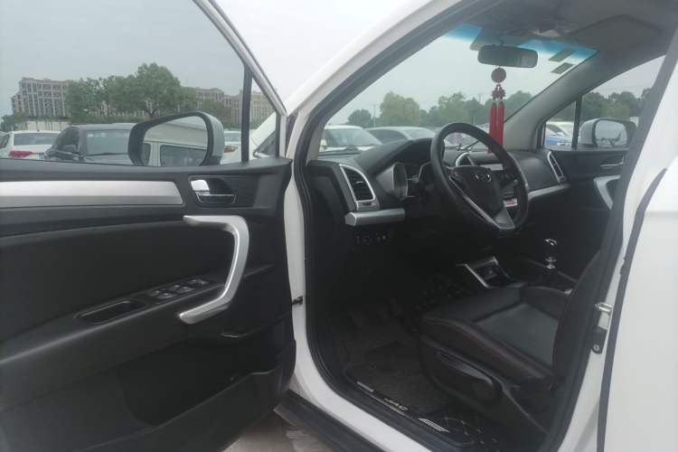 Used JAC Refine S3 2016 1.5L Manual Luxury Smart Premium Edition Driver Seat