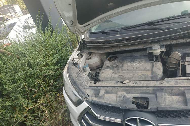 Used JAC Refine S3 2016 1.5L CVT Luxury Smart Version Engine Bay Right
