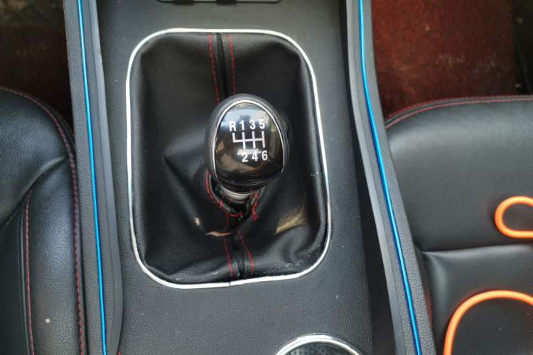 Used JAC Refine S3 2016 1.5L Manual Luxury Smart Version Gear Lever
