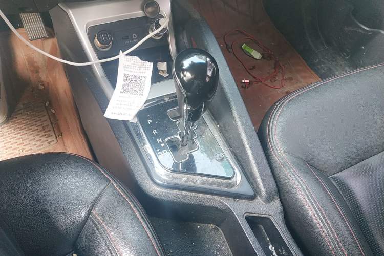 Used JAC Refine S3 2016 1.5L CVT Luxury Smart Version Gear Lever