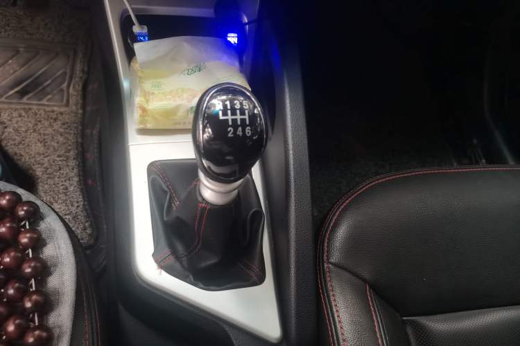 Used JAC Refine S3 2016 1.5L Manual Luxury Smart Version Gear Lever