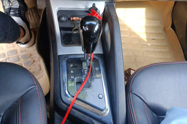 Used JAC Refine S3 2016 1.5L CVT Luxury Smart Version Gear Lever
