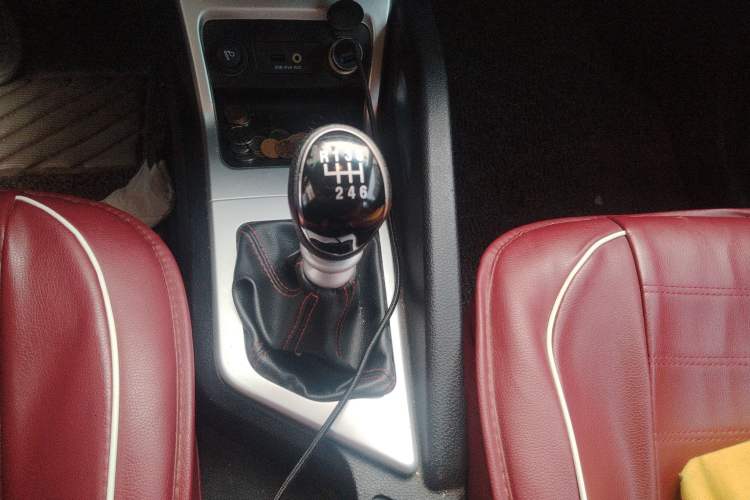 Used JAC Refine S3 2016 1.5L Manual Luxury Smart Version Gear Lever